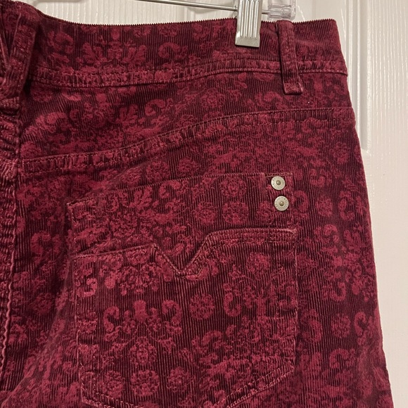 Burgundy corduroy print mini skirt - Picture 6 of 8